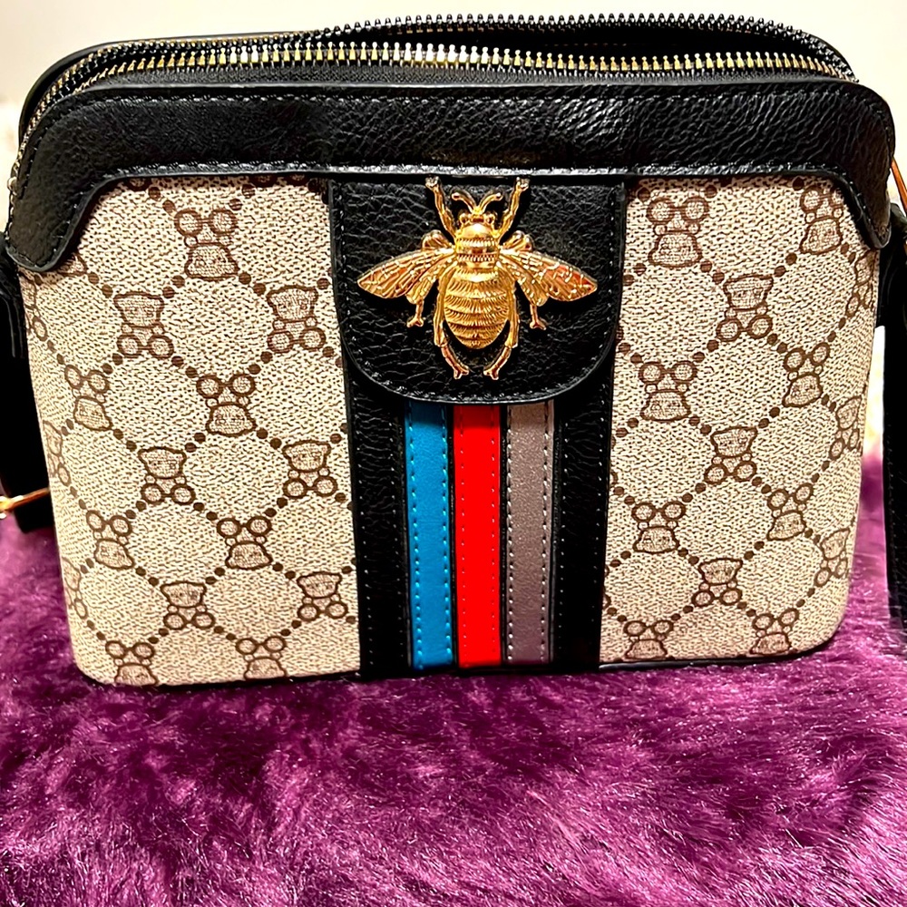 Crossbody purse
